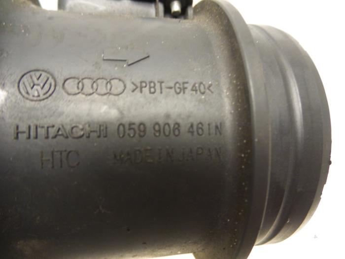 Air mass meter from a Audi A5 Quattro (B8C/S) 3.0 TDI V6 24V 2007