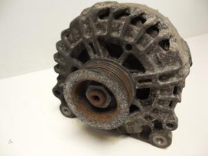 Dynamo from a Audi A5 Quattro (B8C/S) 3.0 TDI V6 24V 2007
