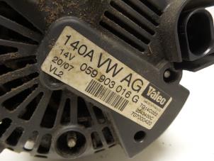 Dynamo from a Audi A5 Quattro (B8C/S) 3.0 TDI V6 24V 2007