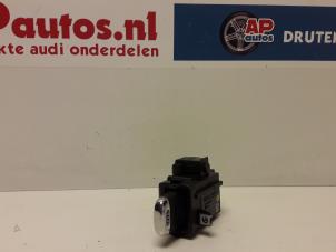 Used Ignition lock + key Audi A5 Quattro (B8C/S) 3.0 TDI V6 24V Price € 24,99 Margin scheme offered by AP Autos