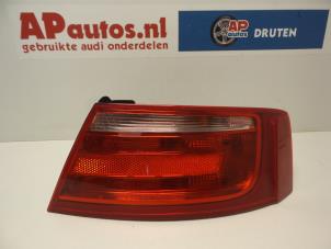 Usagé Feu arrière droit Audi A5 Quattro (B8C/S) 3.0 TDI V6 24V Prix € 60,00 Règlement à la marge proposé par AP Autos