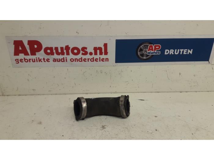 Usagé Tuyau intercooler Audi A4 Avant (B7) 2.5 TDI V6 24V Prix € 24,99 Règlement à la marge proposé par AP Auto's