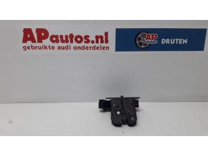 Usados Mecanismo de cierre del portón trasero Audi A6 Avant (C6) 2.7 TDI V6 24V Precio € 14,99 Norma de margen ofrecido por AP Autos