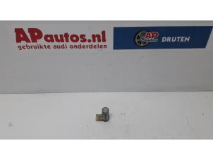 Używane Czujnik parkowania Audi A8 (D3) 3.7 V8 40V Quattro Cena € 29,99 Procedura marży oferowane przez AP Autos