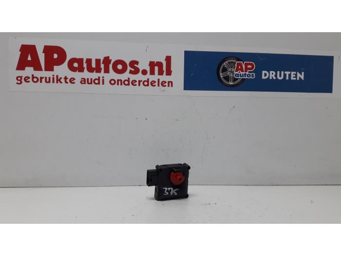 Gebrauchte Heizventil Motor Audi A8 (D3) 3.7 V8 40V Quattro Preis € 14,99 Margenregelung angeboten von AP Auto's