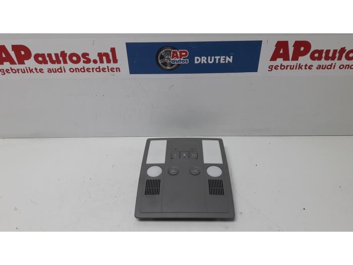 Begagnade Innerbelysning, bak Audi A8 (D3) 3.7 V8 40V Quattro Pris € 9,99 Marginaltabell erbjuds av AP Auto's