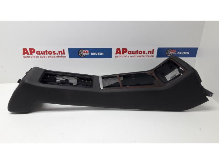 Begagnade Mittkonsol Audi A8 (D3) 3.7 V8 40V Quattro Pris € 49,99 Marginaltabell erbjuds av AP Auto's