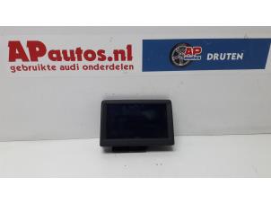 Used Navigation display Audi A8 (D3) 3.7 V8 40V Quattro Price € 74,99 Margin scheme offered by AP Autos