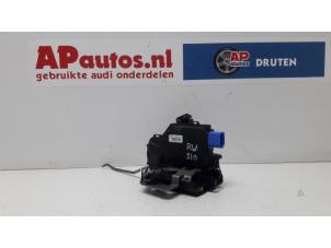 Gebrauchte Türschlossmechanik 4-türig rechts vorne Audi A8 (D3) 3.7 V8 40V Quattro Preis € 29,99 Margenregelung angeboten von AP Autos
