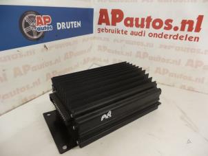 Używane Wzmacniacz radiowy Audi A8 (D2) 4.2 V8 40V Quattro Cena € 34,99 Procedura marży oferowane przez AP Autos