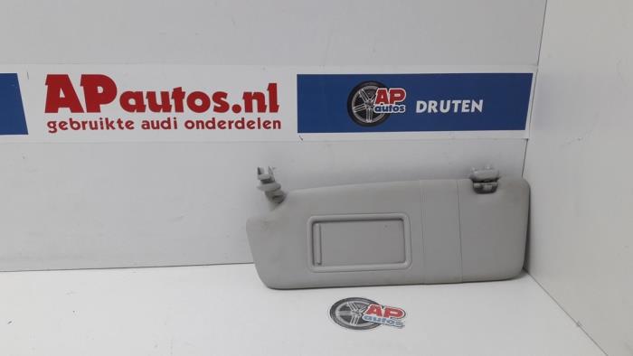 Sonnenblende van een Audi A4 (B8) 2.0 TDI 16V 2009