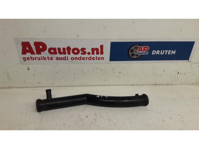 Begagnade Vattenrör Audi A1 (8X1/8XK) 1.4 TFSI 16V 122 Pris € 12,50 Marginaltabell erbjuds av AP Auto's