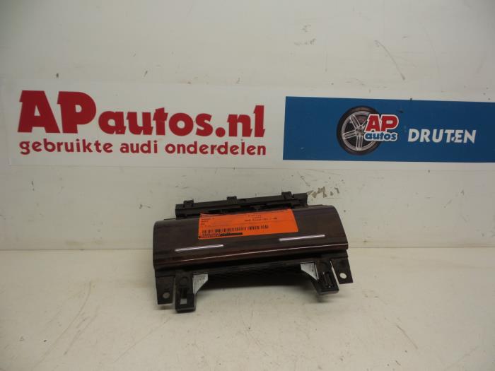 Begagnade Askkopp, fram Audi A4 Avant (B6) 1.9 TDI PDE 130 Pris € 15,00 Marginaltabell erbjuds av AP Auto's