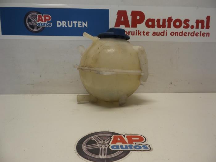 Expansion vessel from a Audi A3 (8L1) 1.9 TDI 90 1996
