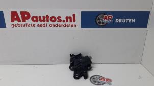 Used Boot lid lock mechanism Audi A4 (B7) 2.0 TDI 16V Price € 25,00 Margin scheme offered by AP Autos