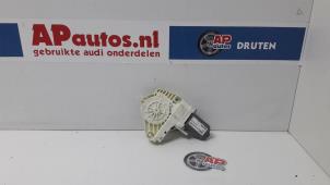 Gebrauchte Fenstermotor Tür Audi A4 Avant (B8) 2.0 TDI 16V Preis € 19,99 Margenregelung angeboten von AP Autos