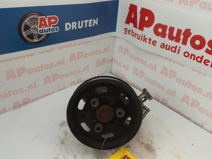 Usagé Pompe de direction Audi A4 Avant (B5) 1.9 TDI Prix € 24,99 Règlement à la marge proposé par AP Auto's