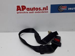 Usagé Ceinture de sécurité arrière centre Audi A3 (8L1) 1.8 20V Prix € 35,00 Règlement à la marge proposé par AP Autos
