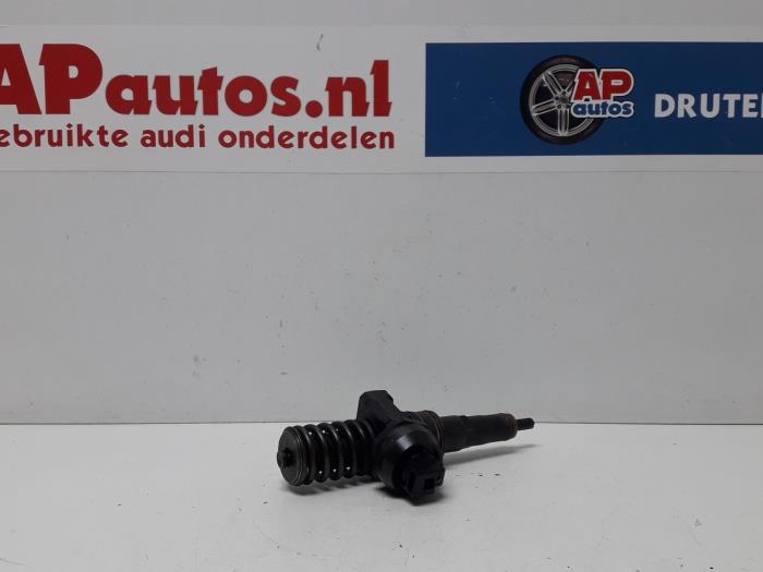 Injecteur (diesel) d'un Audi A4 (B6) 1.9 TDI PDE 130 2003
