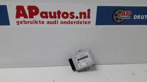 Używane Modul cisnienia opon Audi A8 (D3) 6.0 W12 48V Quattro Cena € 150,00 Procedura marży oferowane przez AP Autos