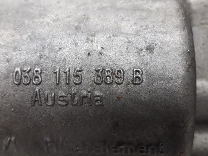 Soporte de filtro de aceite de un Audi A6 2001