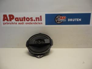 Usagé Haut-parleur Audi TT (8N3) 1.8 20V Turbo Quattro Prix € 19,99 Règlement à la marge proposé par AP Autos