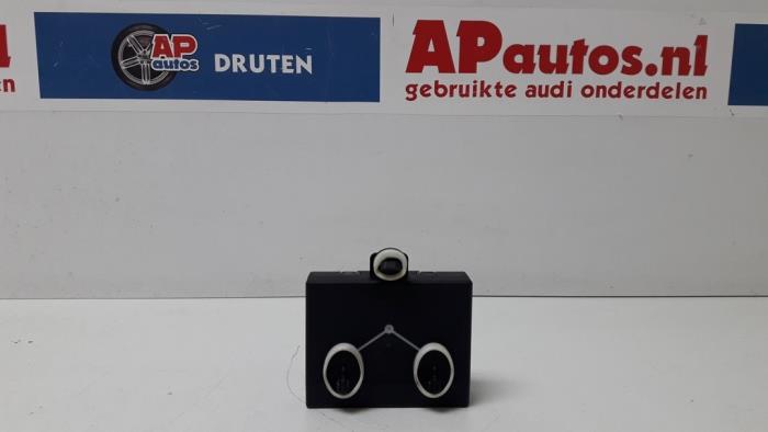 Używane Modul Comfort Audi A4 Cena € 50,00 Procedura marży oferowane przez AP Auto's
