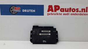 Usados Módulo de confort Audi A4 Avant Quattro (B6) 2.5 TDI V6 24V Precio € 85,00 Norma de margen ofrecido por AP Autos