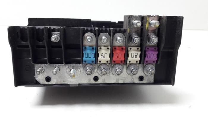 Fuse box from a Audi A3 (8P1) 2.0 TDI 16V 2006