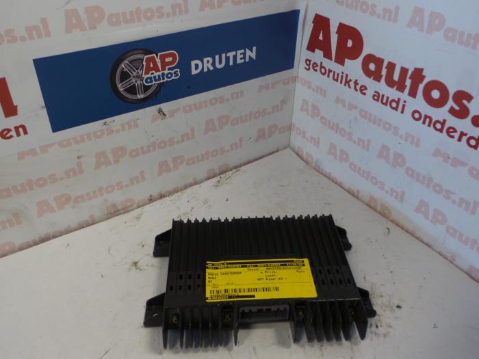 Radio amplifier from a Audi S3 (8P1) 1.8 T 20V 2003
