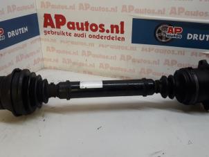 Used Front drive shaft, left Audi A6 Avant Quattro (C5) 2.5 TDI V6 24V Price € 24,99 Margin scheme offered by AP Autos