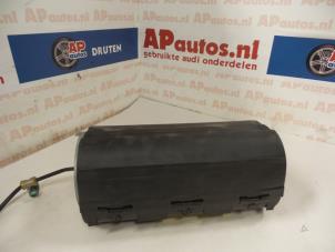 Gebrauchte Airbag rechts (Armaturenbrett) Audi A8 Preis € 35,00 Margenregelung angeboten von AP Autos