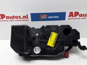 Usados Subwoofer Audi A6 Avant (C5) 2.4 V6 30V Precio € 45,00 Norma de margen ofrecido por AP Autos