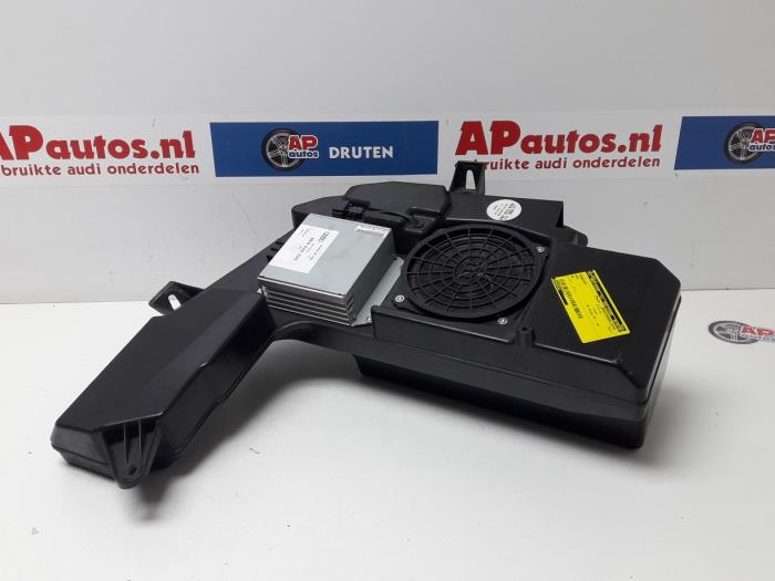 Używane Subwoofer Audi A6 Avant (C5) 2.8 V6 30V Cena € 29,99 Procedura marży oferowane przez AP Auto's