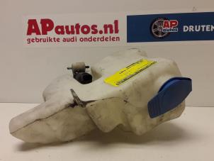 Usagé Réservoir lave-glace avant Audi S3 (8P1) 1.8 T 20V Prix € 15,00 Règlement à la marge proposé par AP Autos