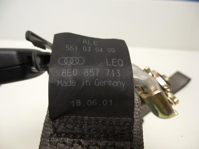 Rear seatbelt, centre from a Audi A4 (B6) 2.0 20V 2002