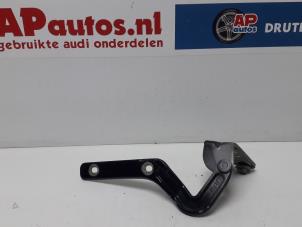 Usagé Charnière hayon Audi TT (8N3) 1.8 20V Turbo Prix € 14,99 Règlement à la marge proposé par AP Autos