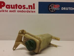 Usagé Réservoir d'huile direction assistée Audi A4 Quattro (B5) 2.4 30V Prix € 15,00 Règlement à la marge proposé par AP Autos