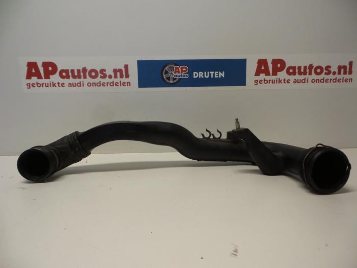 Usagé Tube intercooler Audi A4 (B6) 2.0 20V Prix € 24,99 Règlement à la marge proposé par AP Auto's