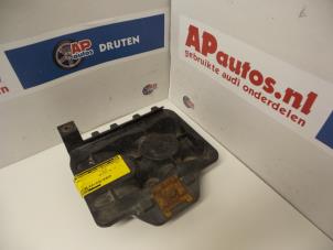 Używane Pojemnik na akumulator Audi A3 (8L1) 1.8 20V Cena € 20,00 Procedura marży oferowane przez AP Autos