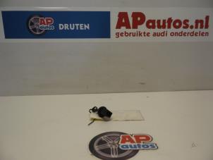 Usados Sensor de temperatura interior Audi A4 (B6) 3.0 V6 30V Precio € 35,00 Norma de margen ofrecido por AP Autos