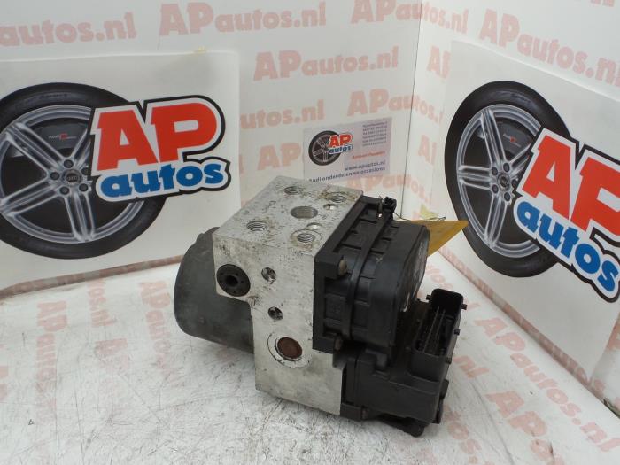 Begagnade ABS-pump Audi A4 (B5) 1.9 TDI Pris € 24,99 Marginaltabell erbjuds av AP Auto's