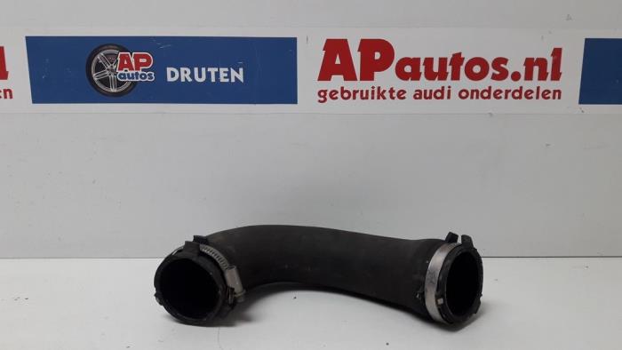 Usagé Tuyau intercooler Audi A4 Avant (B8) 1.8 TFSI 16V Prix € 30,00 Règlement à la marge proposé par AP Auto's