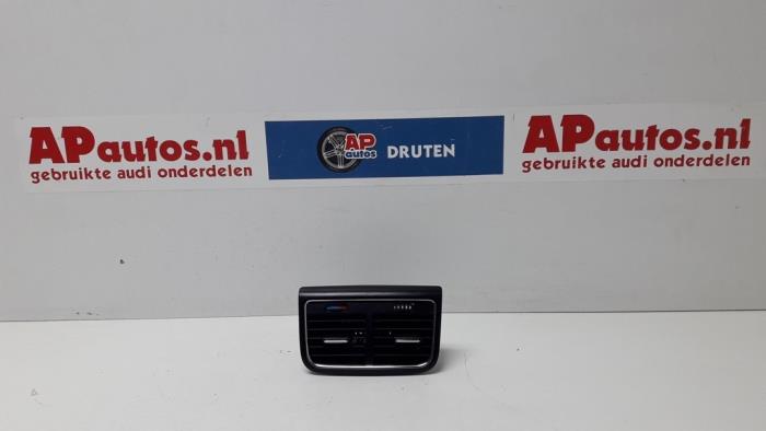 Begagnade Luftraster bak Audi A4 Avant (B8) 1.8 TFSI 16V Pris € 14,99 Marginaltabell erbjuds av AP Auto's