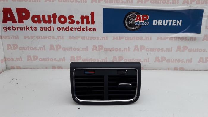 Begagnade Luftraster bak Audi A5 Quattro (B8C/S) 3.0 TDI V6 24V Pris € 7,50 Marginaltabell erbjuds av AP Auto's
