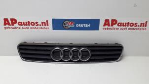 Usagé Calandre Audi A3 (8L1) 1.6 Prix € 35,00 Règlement à la marge proposé par AP Autos
