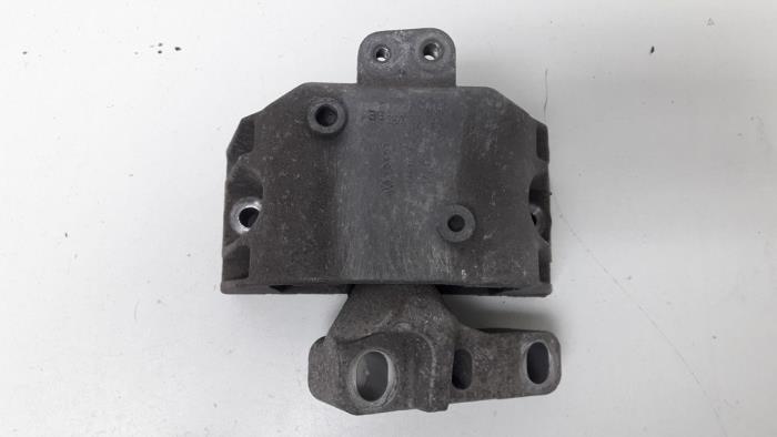 Motorlager van een Audi A3 (8L1) 1.6 2000