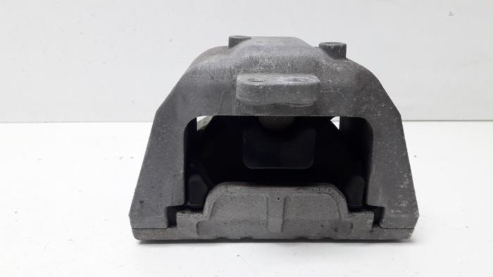 Motorlager van een Audi A3 (8L1) 1.6 2000