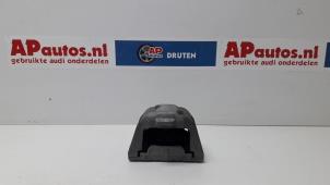Motorlager van een Audi A3 (8L1) 1.6 2000