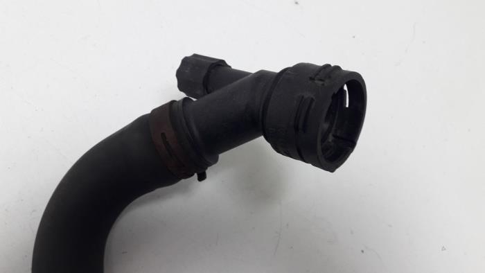 Radiator hose from a Audi A3 (8L1) 1.6 2000